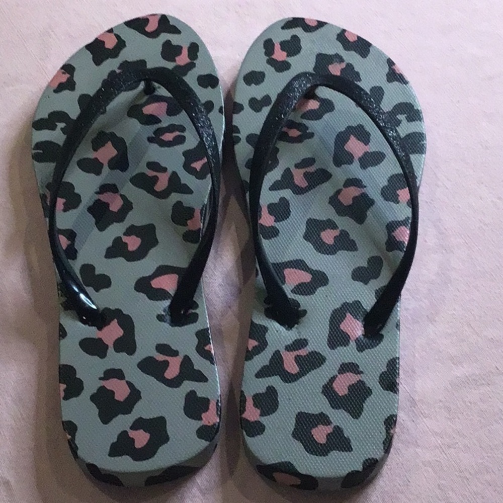 NWOT Anna & Ava black/pink flip flops size 8